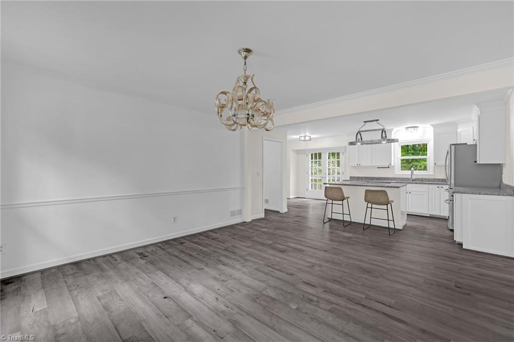 2104 Laura Lane, High Point, North Carolina image 9