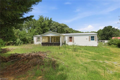 Mobile Home For Sale - 7166 Wright Road<br/> Randolph County, Thomasville, NC 27360