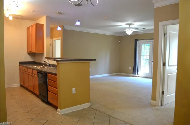108 Sunset Circle Unit 202, photo 4 of 20