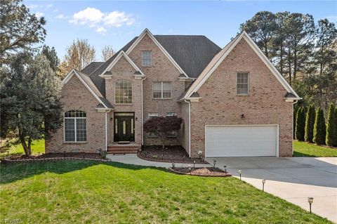 Homes For Sale - 3224 Somerton Place<br/> Burlington, NC 27215