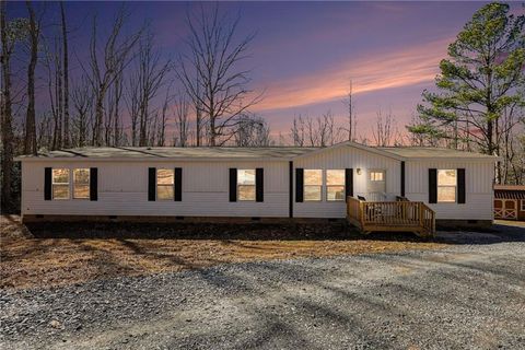 Mobile Home For Sale - 1385 Foxburrow Road<br/> Randolph County, Asheboro, NC 27205