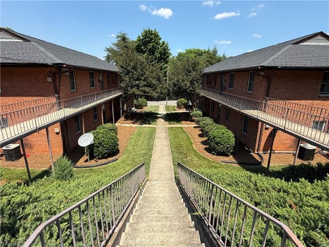 Multifamily For Rent - 525 S Green Street #B<br/> Forsyth County, Winston-Salem, NC 27101