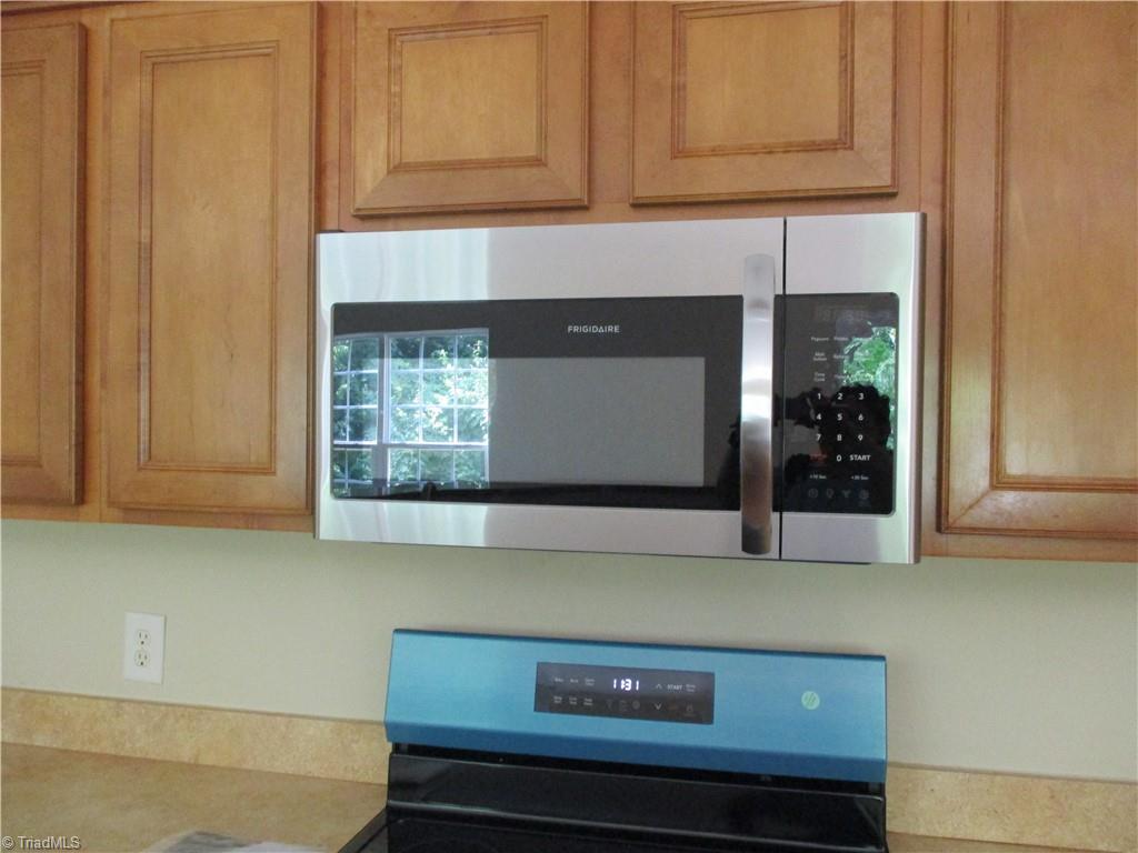 917 Avalon Acres Court, High Point, North Carolina image 25
