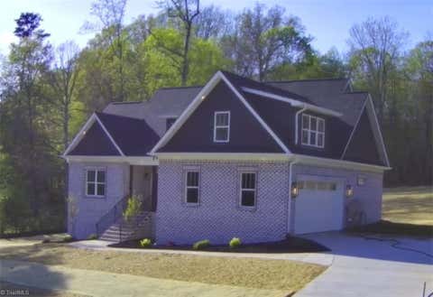 Homes For Sale - 9461 White Tail Trail<br/> Kernersville, NC 27284