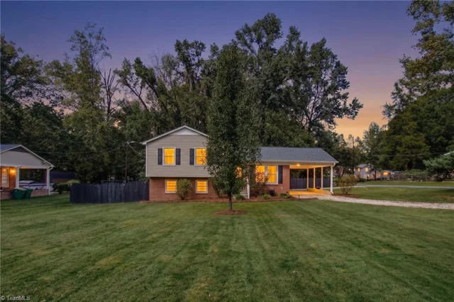 420 Pepperidge Road, photo 2 of 34