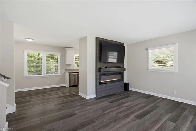 420 Pepperidge Road, photo 4 of 34