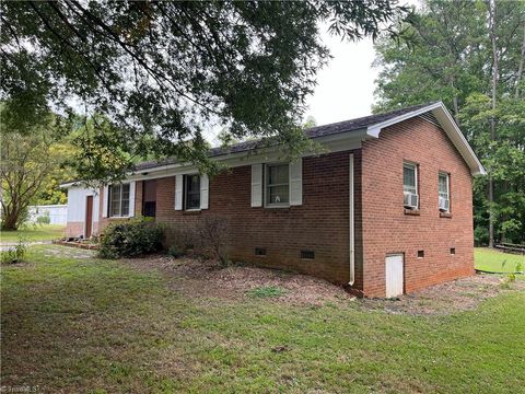 A home in Pilot Mountain