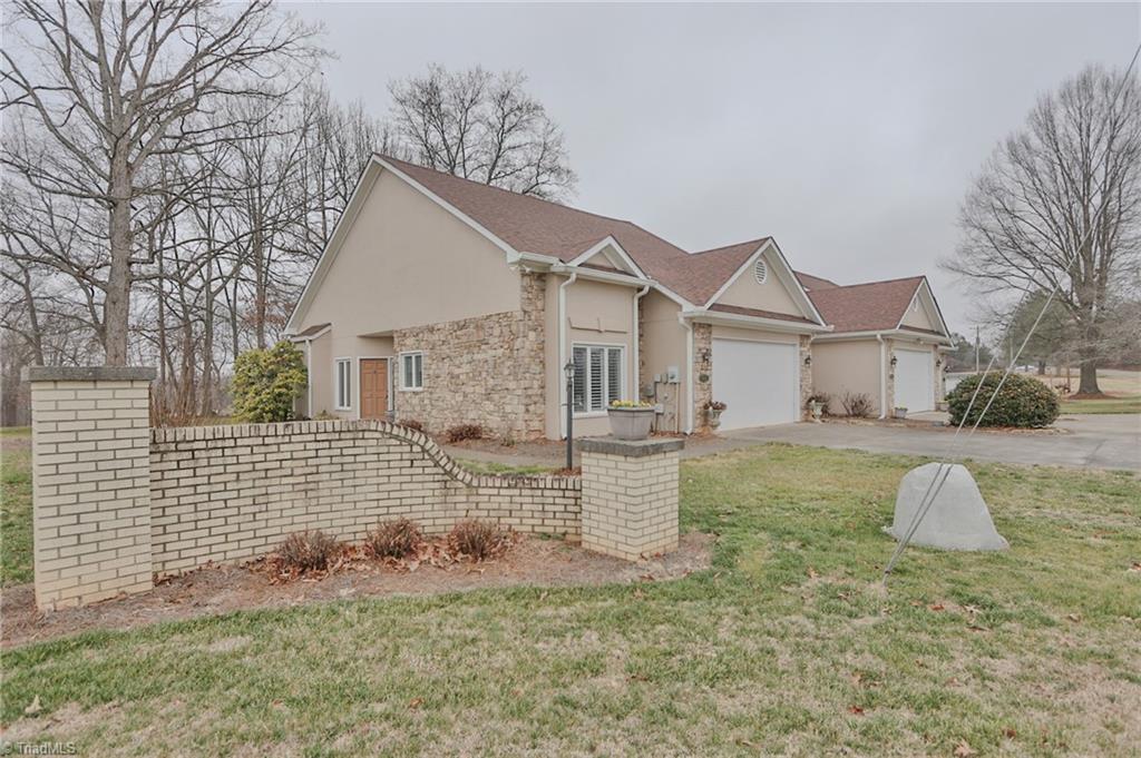 2425 Country Club Road