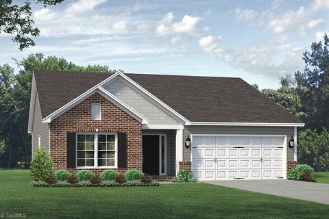 Homes For Sale - 103 Diamond Circle<br/> Trinity, NC 27370