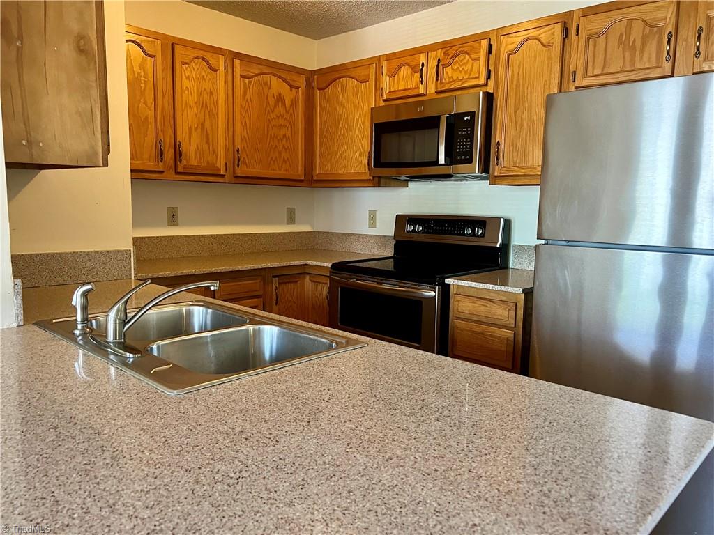 3638 Morris Farm Drive, Greensboro, North Carolina image 5