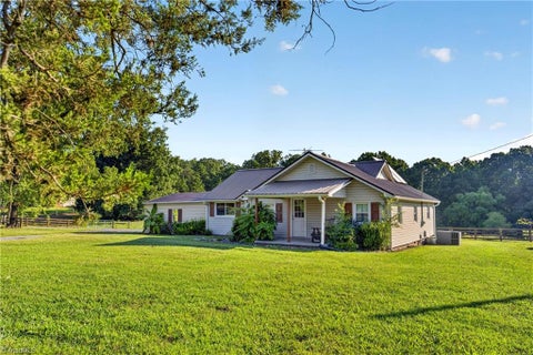 Homes For Sale - 1422 Academy Road Extension<br/> Franklinville, NC 27248