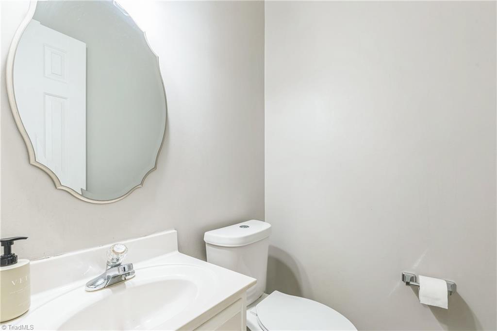 540 W Juniper Avenue, Wake Forest, North Carolina image 25