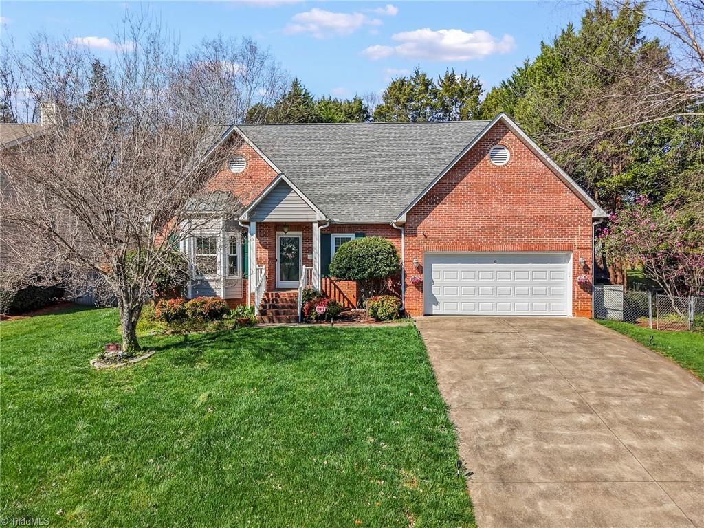 Photo of 4460 Greenfield Way Drive, Winston-Salem, NC 27103 (MLS # 1212146)