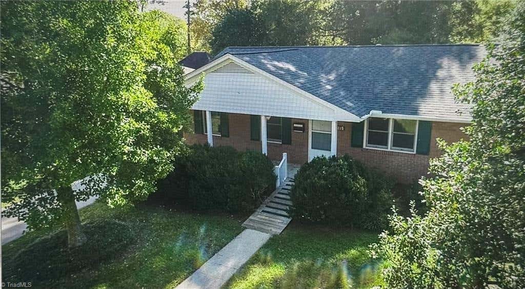 Photo of 215 Bidney Drive, Burlington, NC 27215 (MLS # 1230544)