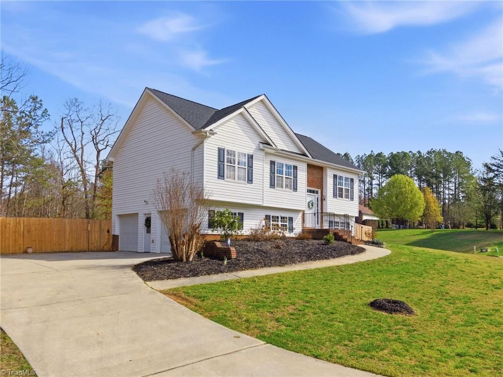 Photo of 126 Donnell Court, Lexington, NC 27295 (MLS # 1212471)