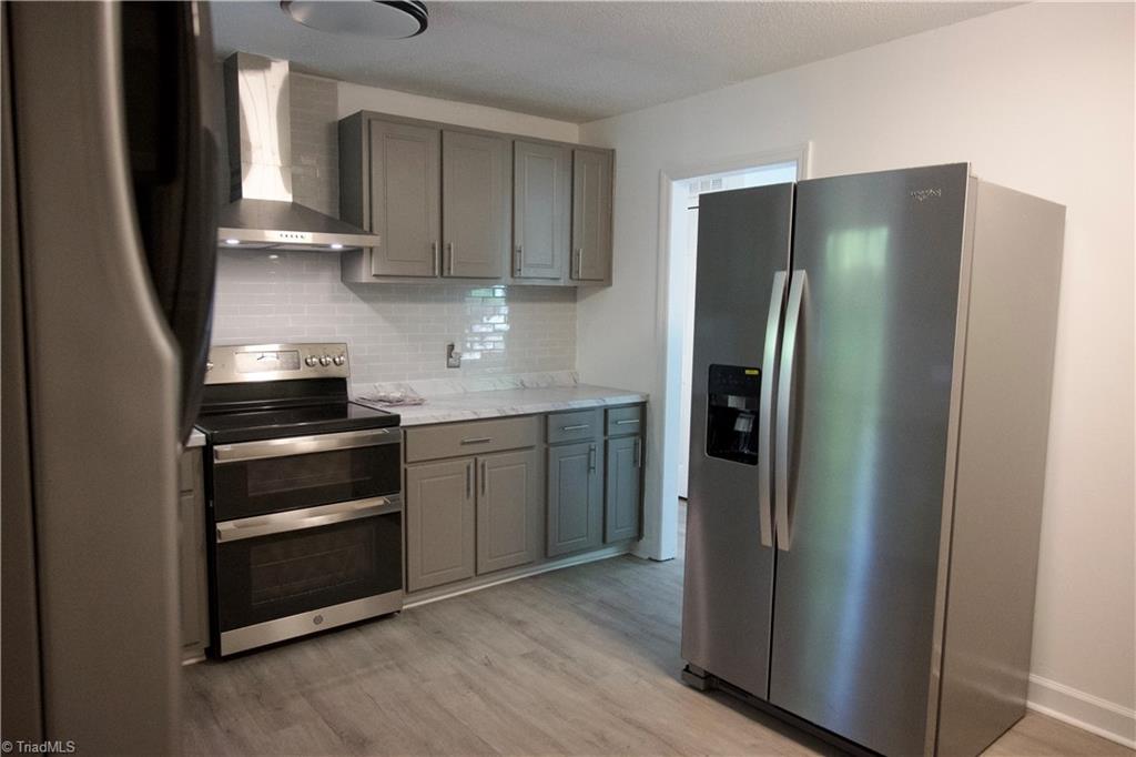 1278 TREDWELL Drive