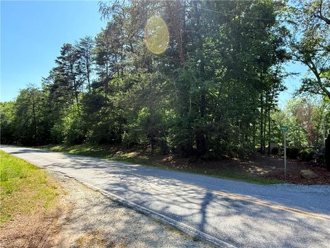 Vacant Land For Sale - 00 Barney Road<br/> High Point, NC 27265