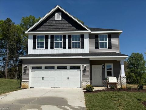 Homes For Sale - 1950 Palmer Drive #4<br/> Graham, NC 27253