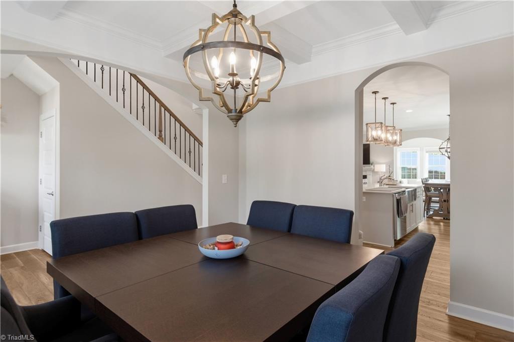 1010 Woodview Ridge Trail