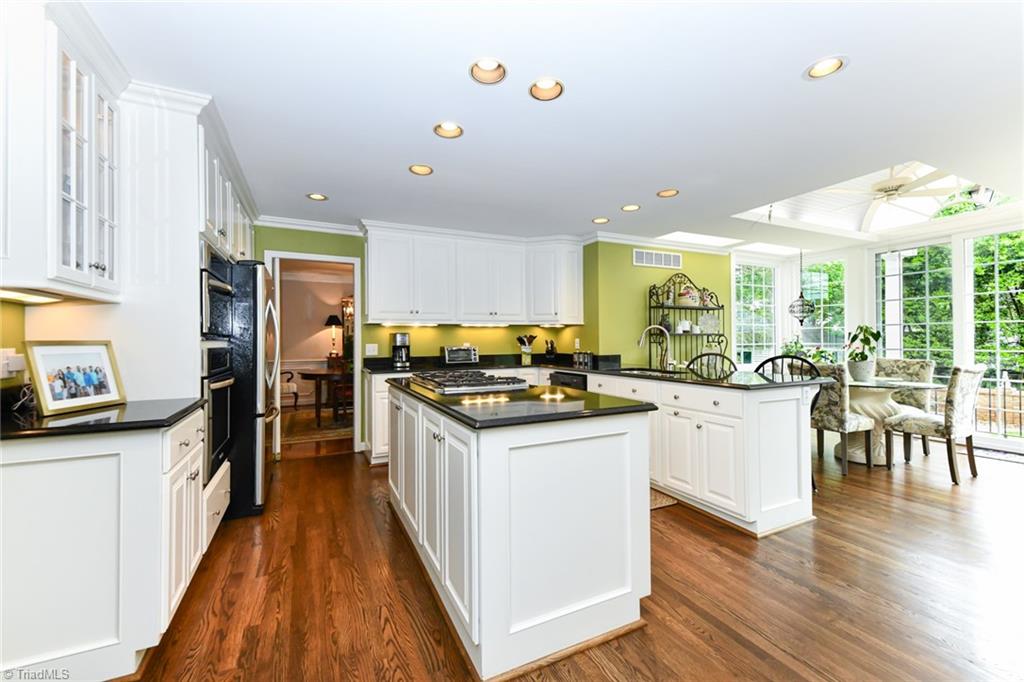 900 Rollingwood Drive, Greensboro, North Carolina image 8