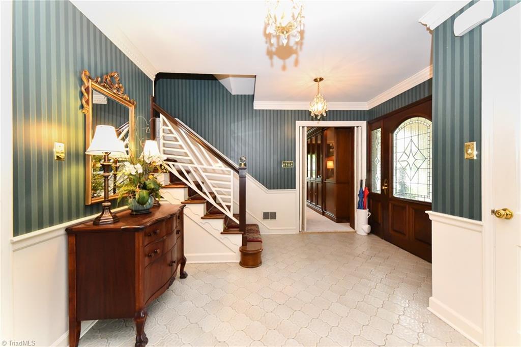 900 Rollingwood Drive, Greensboro, North Carolina image 6