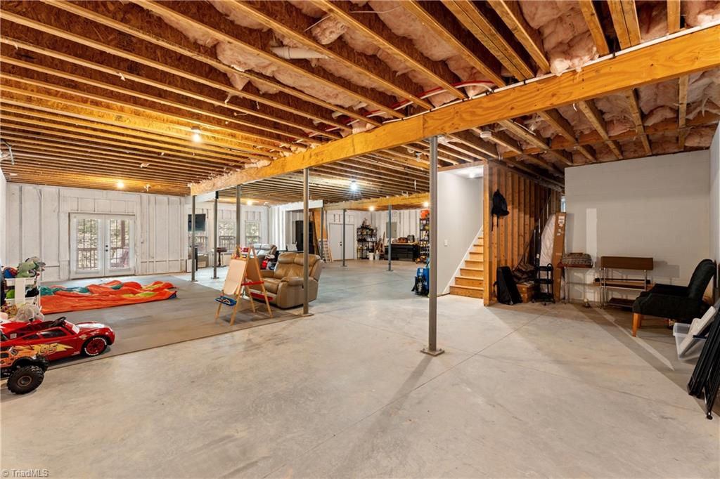 Kernersville, North Carolina 27284, United States, 3 Bedrooms Bedrooms, ,4 BathroomsBathrooms,Residential,Active,196202