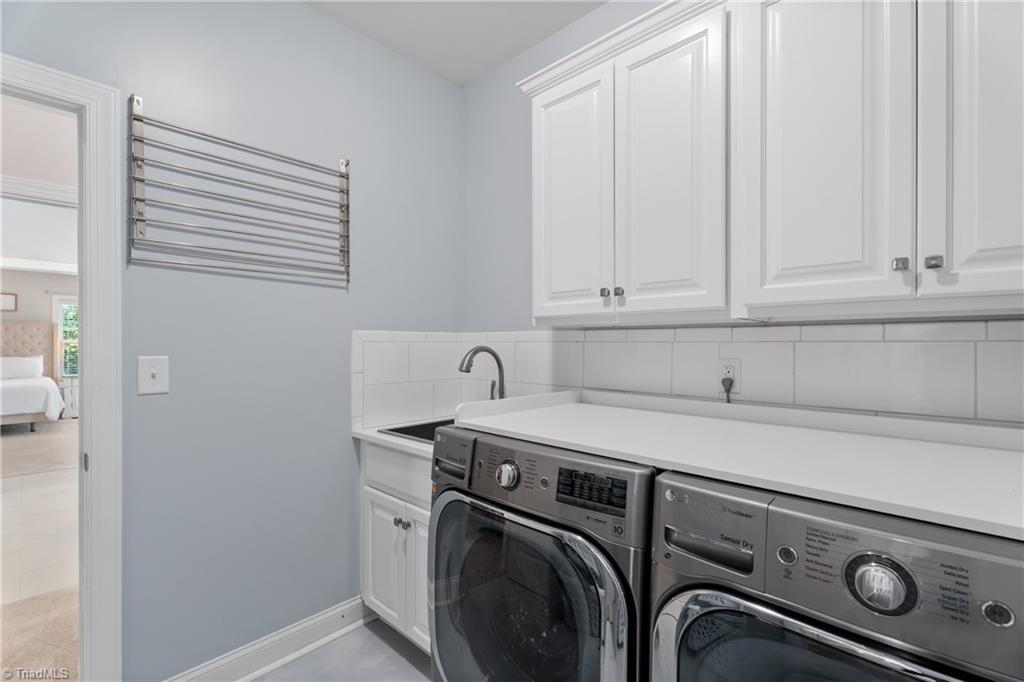 Kernersville, North Carolina 27284, United States, 3 Bedrooms Bedrooms, ,4 BathroomsBathrooms,Residential,Active,196202