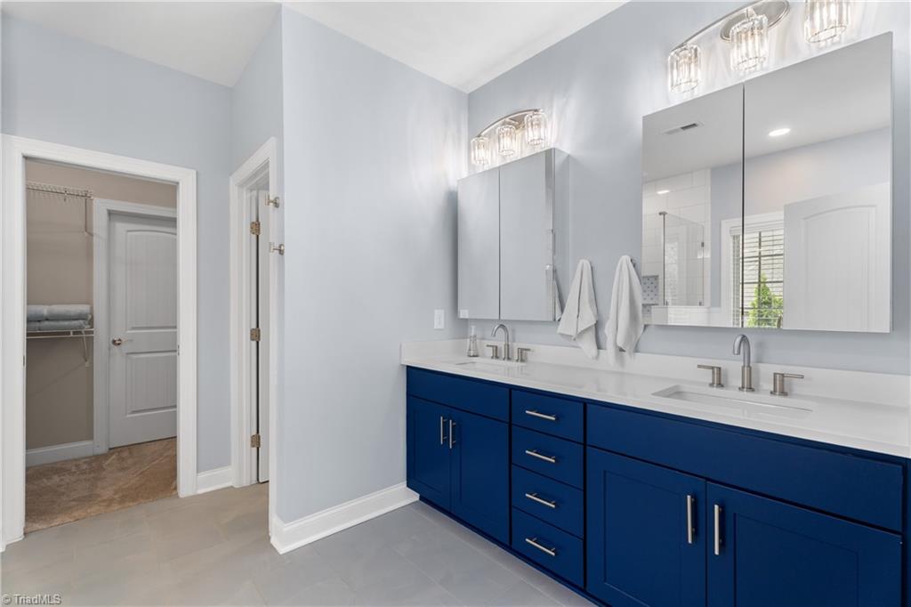 Kernersville, North Carolina 27284, United States, 3 Bedrooms Bedrooms, ,4 BathroomsBathrooms,Residential,Active,196202