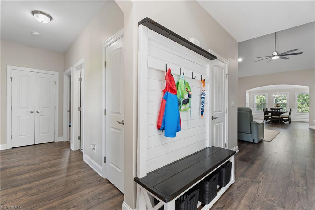 Kernersville, North Carolina 27284, United States, 3 Bedrooms Bedrooms, ,4 BathroomsBathrooms,Residential,Active,196202