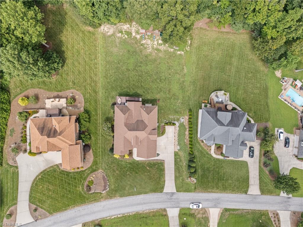 Kernersville, North Carolina 27284, United States, 3 Bedrooms Bedrooms, ,4 BathroomsBathrooms,Residential,Active,196202