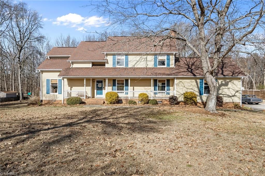 Photo of 2201 Hunters Ridge Drive, Pleasant Garden, NC 27313 (MLS # 1207821)