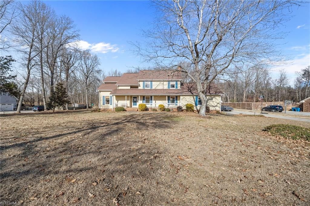 Photo of 2201 Hunters Ridge Drive, Pleasant Garden, NC 27313 (MLS # 1207821)