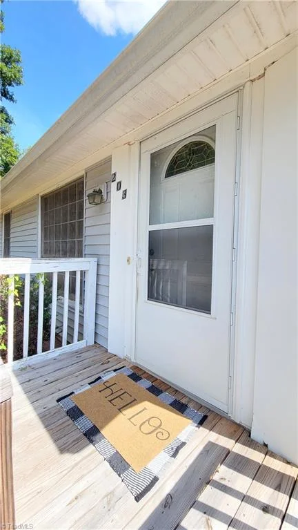 203 Kellam Street, photo 2 of 47