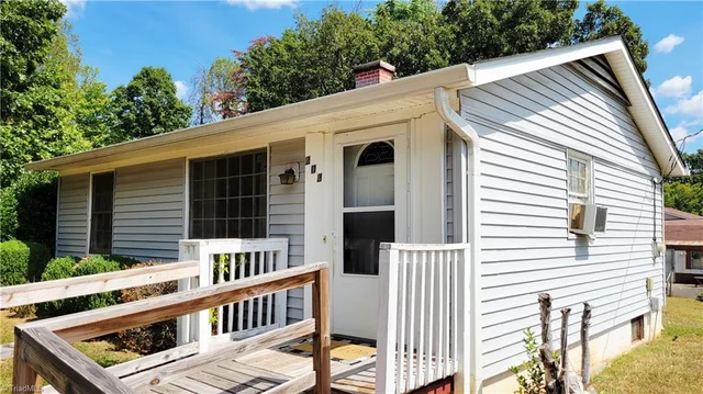203 Kellam Street, photo 4 of 47