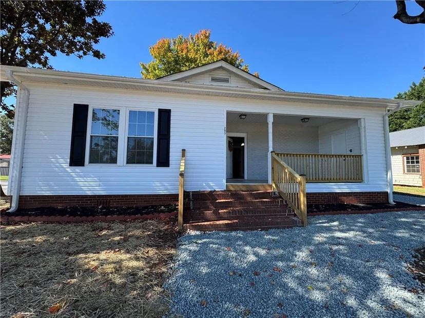293 Winston Road, photo 1 of 46