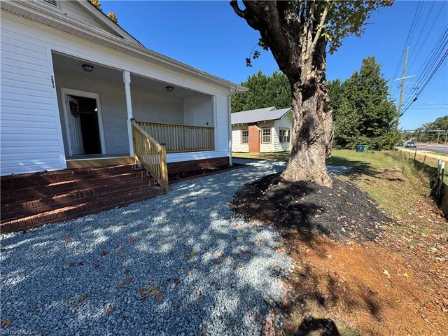 293 Winston Road, photo 2 of 46