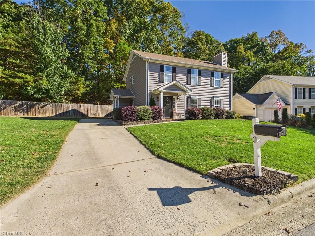 Photo of 3 Ridgemore Court, Greensboro, NC 27407 (MLS # 1199305)