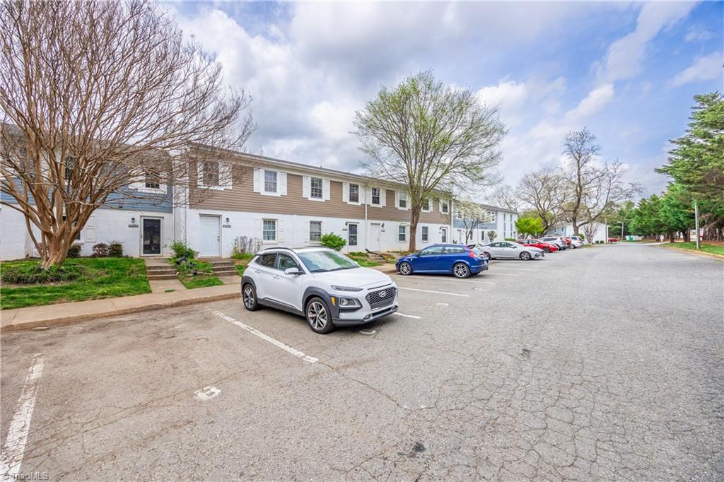 5703 Bramblegate Road #D, Greensboro, North Carolina image 25