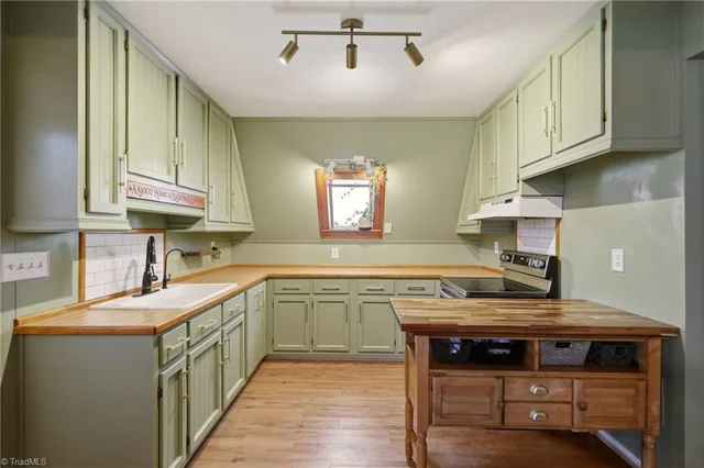 5409 Elliott Crest Court, photo 5 of 34