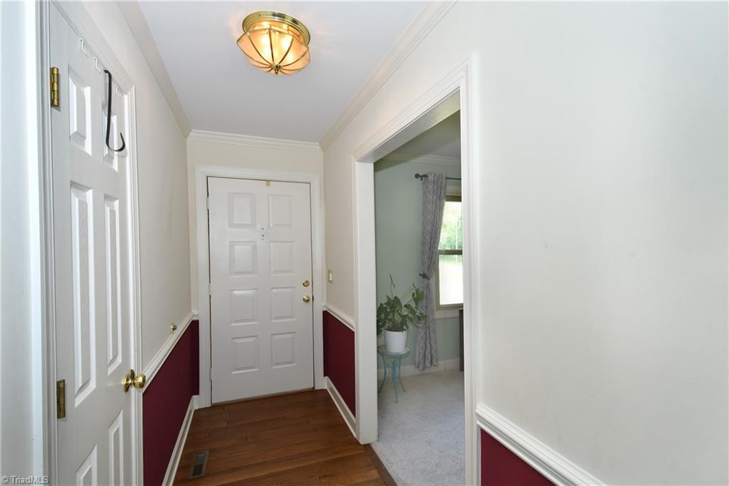 6825 Breckingridge Lane, Clemmons, North Carolina image 8