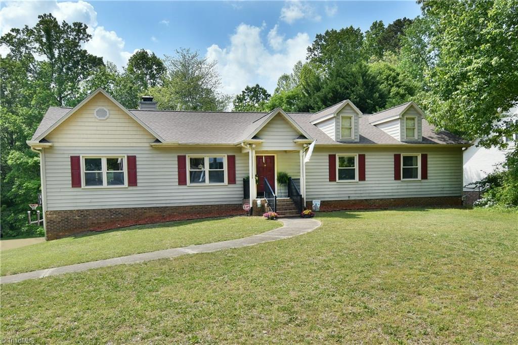 6825 Breckingridge Lane, Clemmons, North Carolina image 2
