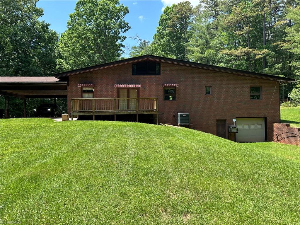241 Oak Lane, Wilkesboro, North Carolina image 2