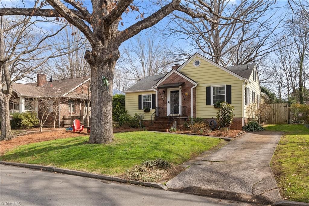 Photo of 921 Watson Avenue, Winston-Salem, NC 27103 (MLS # 1211585)