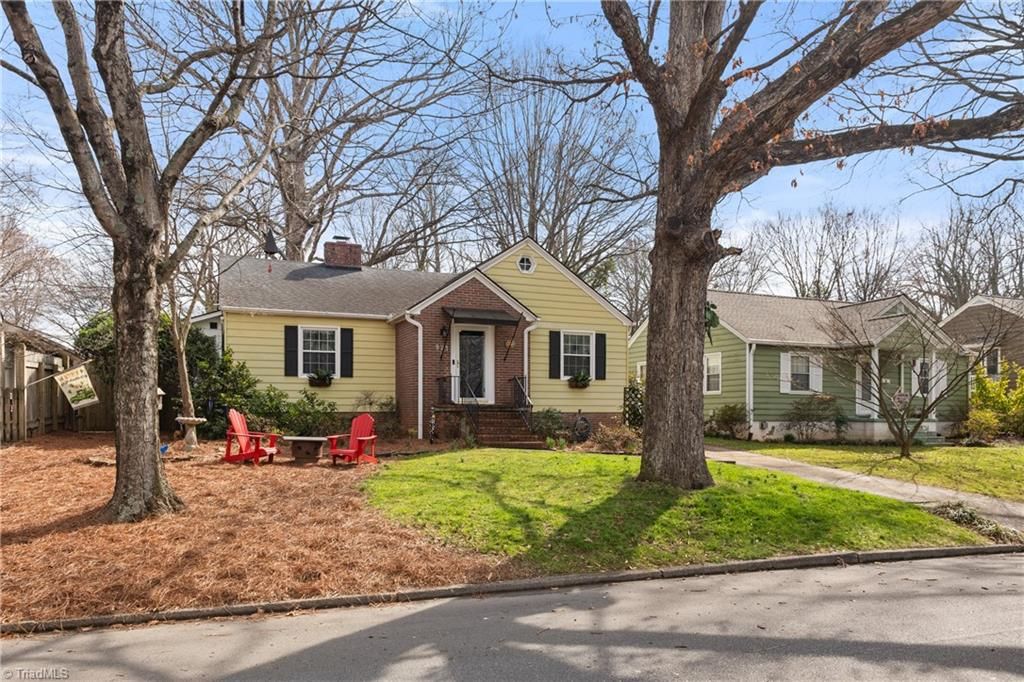 Photo of 921 Watson Avenue, Winston-Salem, NC 27103 (MLS # 1211585)