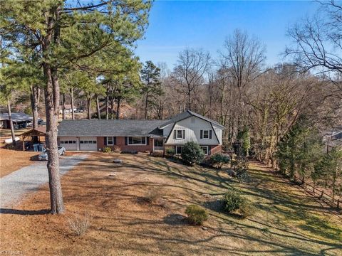 5217 Overlea Drive Greensboro NC 27407