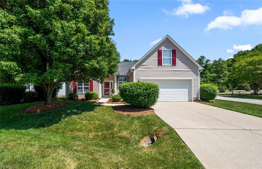 Photo of 130 Salem Ridge Court, Clemmons, NC 27012 (MLS # 1218255)