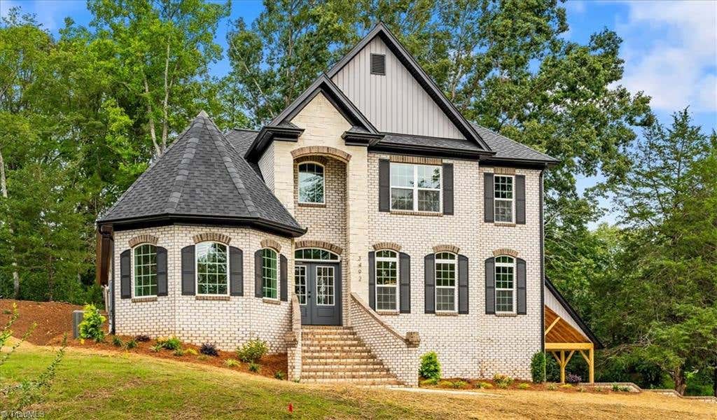 Photo of 3492 Waterway Drive, Pfafftown, NC 27040 (MLS # 1231334)