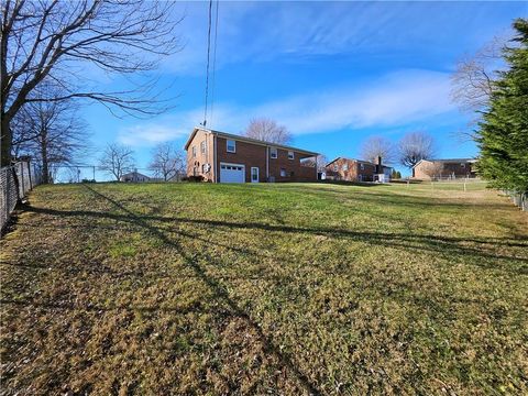 A home in Mount Airy