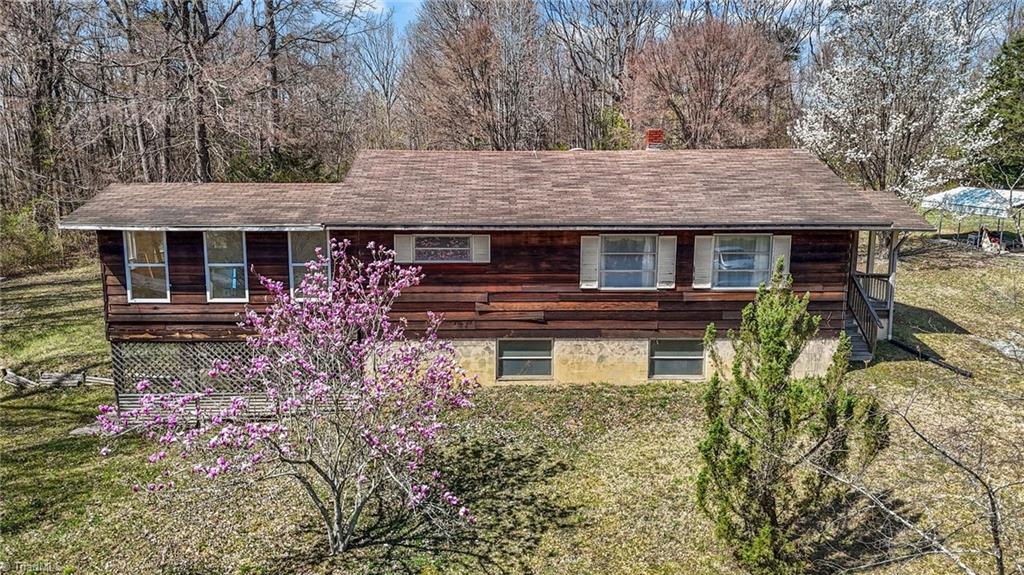 112 Debanne Road, McLeansville, North Carolina image 1