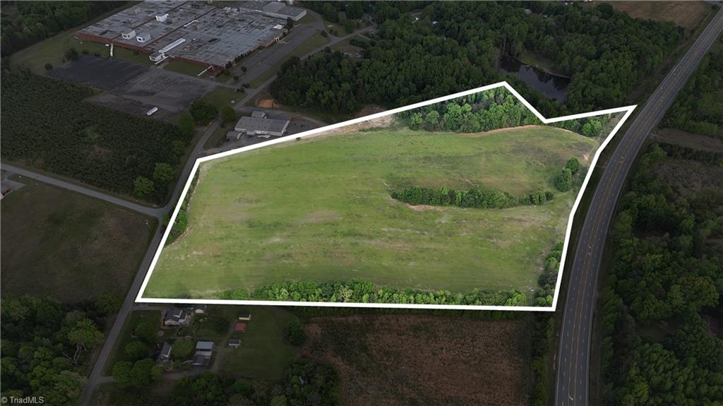 2335 Holiday Loop, Reidsville, North Carolina image 6